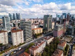 Barbaros 48 – barbaros bulvari ve sehir silueti