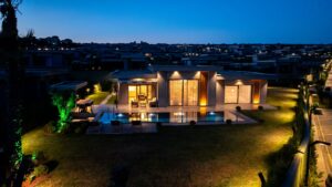 Brand Vadi – havadan gece villa ve proje