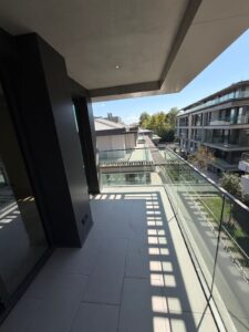 Nidapark İstinye Koru – teras ve avlu manzarasi