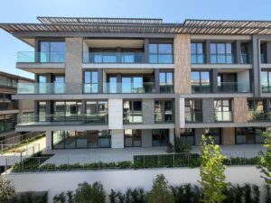 Nidapark İstinye Koru – bina cephesi